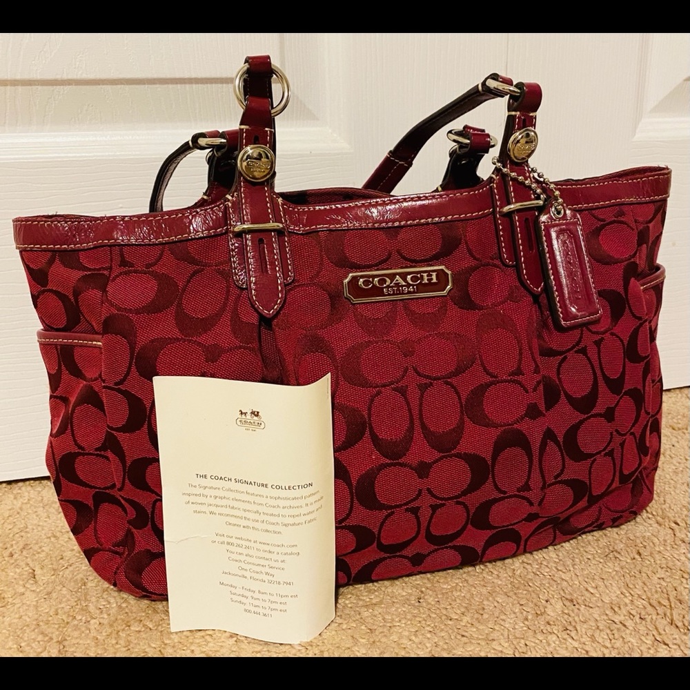 Coach Purse/Handbag Signature Collection